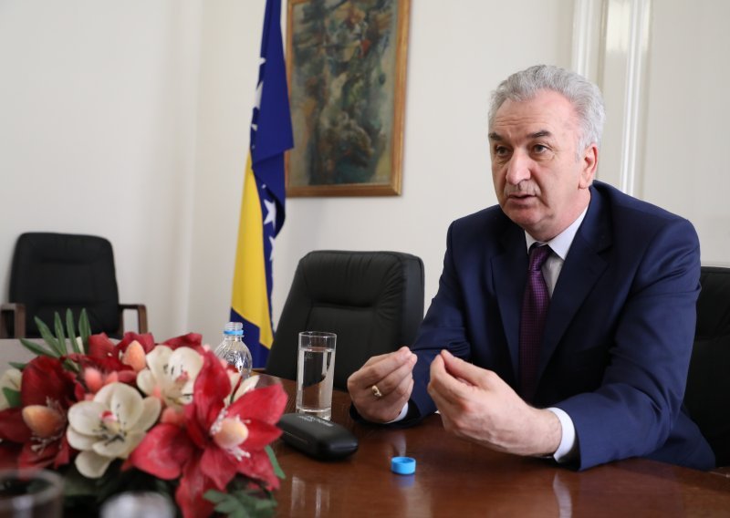 BiH kosovsku odluku o uvođenju 100-postotnih carina smatra 'neprijateljskim činom'