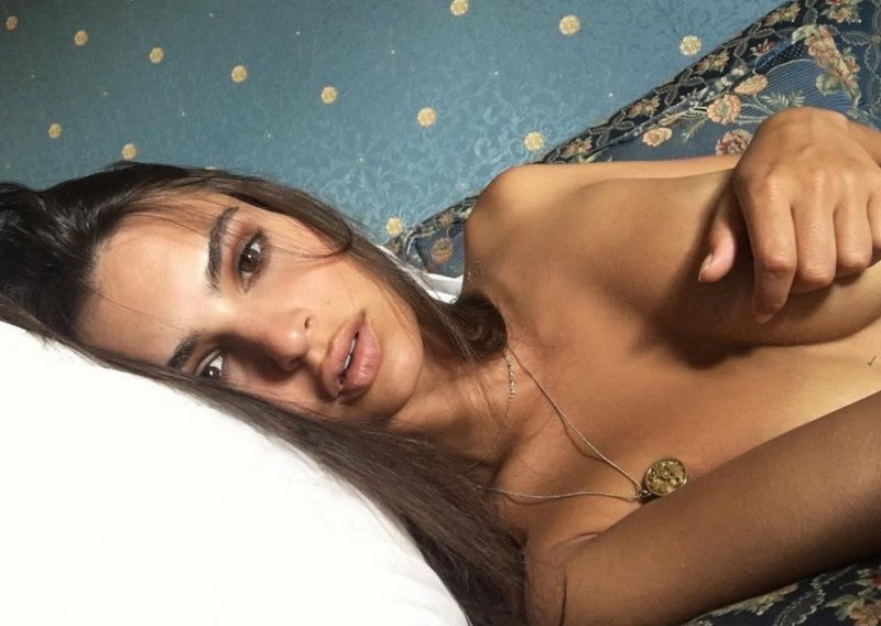 Emily Ratajkowski skinula sve sa sebe i pozirala potpuno gola