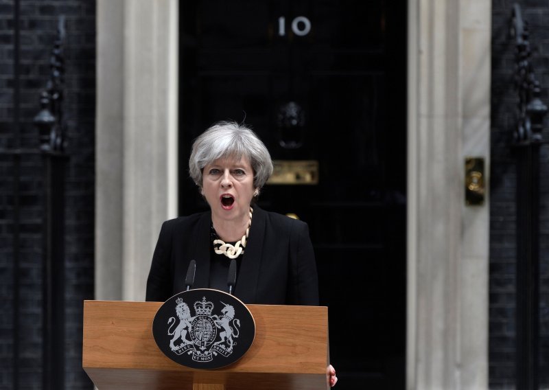 Theresa May nakon napada u Londonu: Sad je bilo dosta!