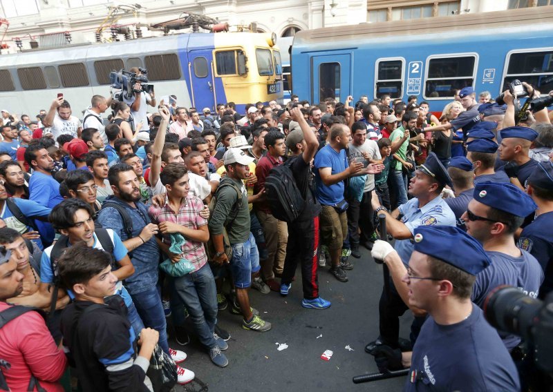 Sukob migranta i policije na grčko-makedonskoj granici
