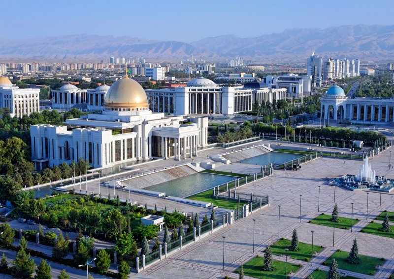 Građani Turkmenistana morat će početi plaćati struju, vodu i plin