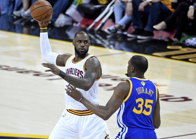 Cleveland na nevjerojatan način ispustio pobjedu protiv Golden Statea!