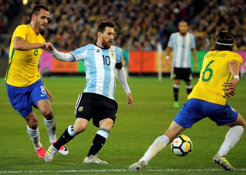 Brazilci promašivali i pogađali stative, Argentinci pobijedili