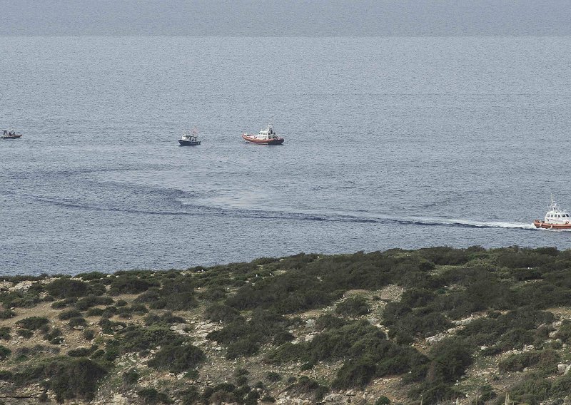 Na Sredozemlju spašeno 400 migranata, četvero mrtvih