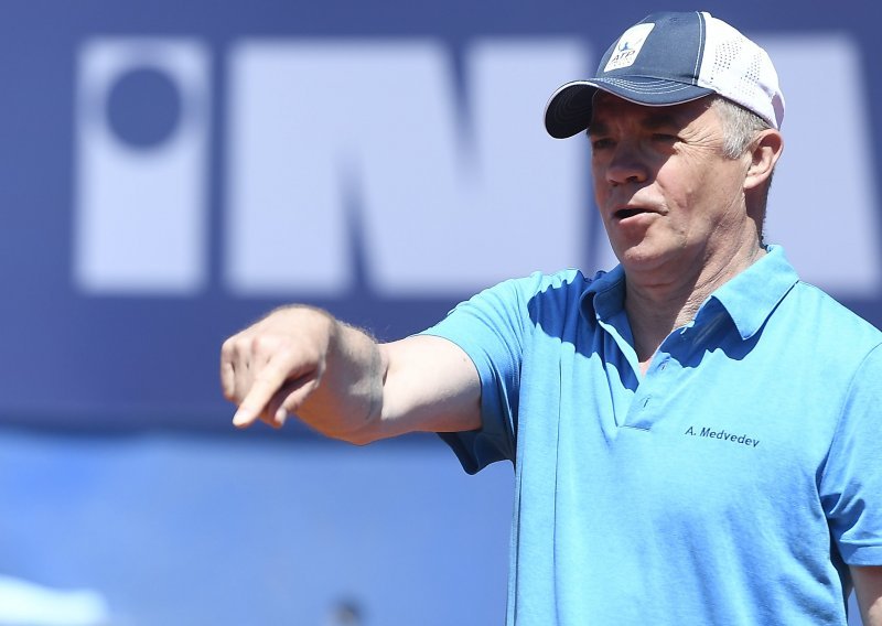 Tko je moćni Rus koji je zaigrao tenis protiv Zdravka Marića