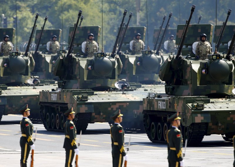 Kina tvrdi da će imati najmanji rast vojnog proračuna u 20 godina