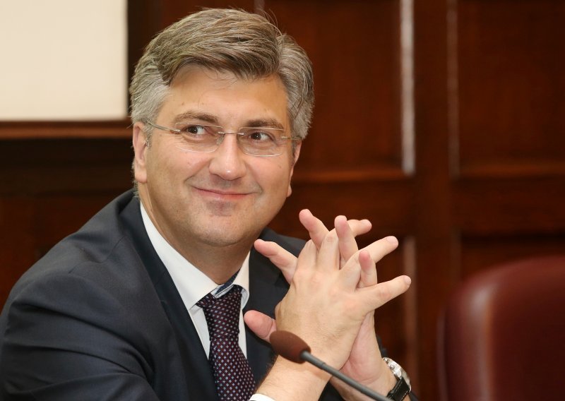 Plenković: Ovršni zakon je na dnevnom redu, povećat ćemo zaštićeni dio plaće