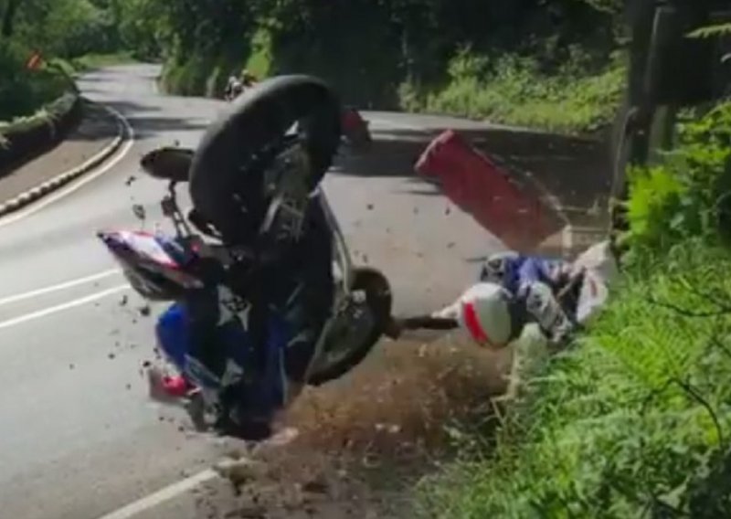 Ovako izgledaju jezive nesreće na najopasnijoj utrci današnjice!