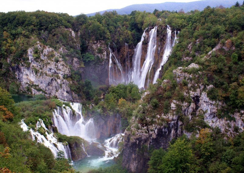 UNESCO prijeti: Skinut ćemo Plitvička jezera s liste