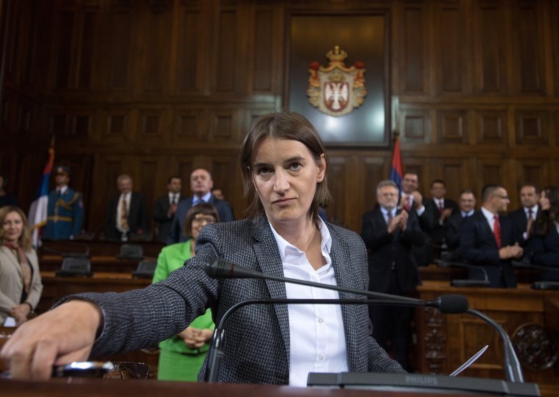 Beograd blokiran zbog Parade ponosa, u mimohodu i premijerka Brnabić