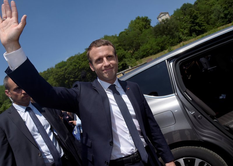 Macron očekuje veliku parlamentarnu većinu, odziv birača slab