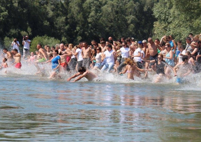 Ovi ljudi u nedjelju su s razlogom uskakali u Muru, Dravu i Dunav