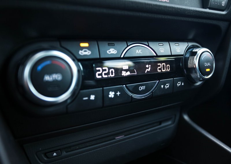 Metode kojima ćete najbrže ohladiti unutrašnjost automobila
