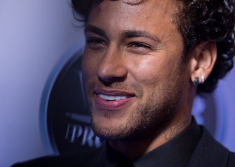 Neymar s ovakvom frizurom postao predmet ismijavanja