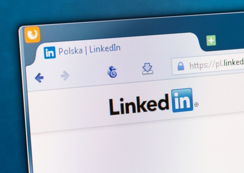 Bankar uznemiravao žene na LinkedInu pa poslodavcu zaradio tužbu