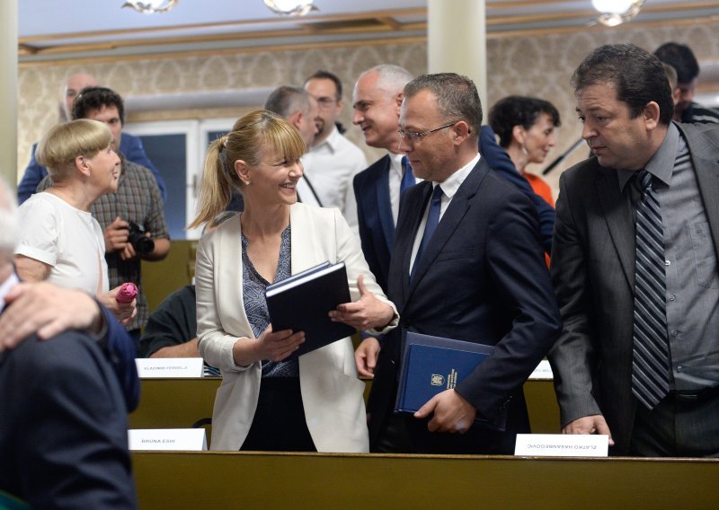 Bandić i Esih sredili stvar oko Tita i sakupili većinu u Skupštini?