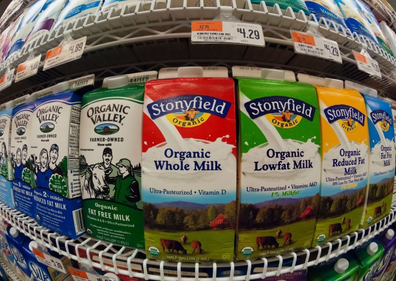 Danone prodaje Stonyfield Lactalisu