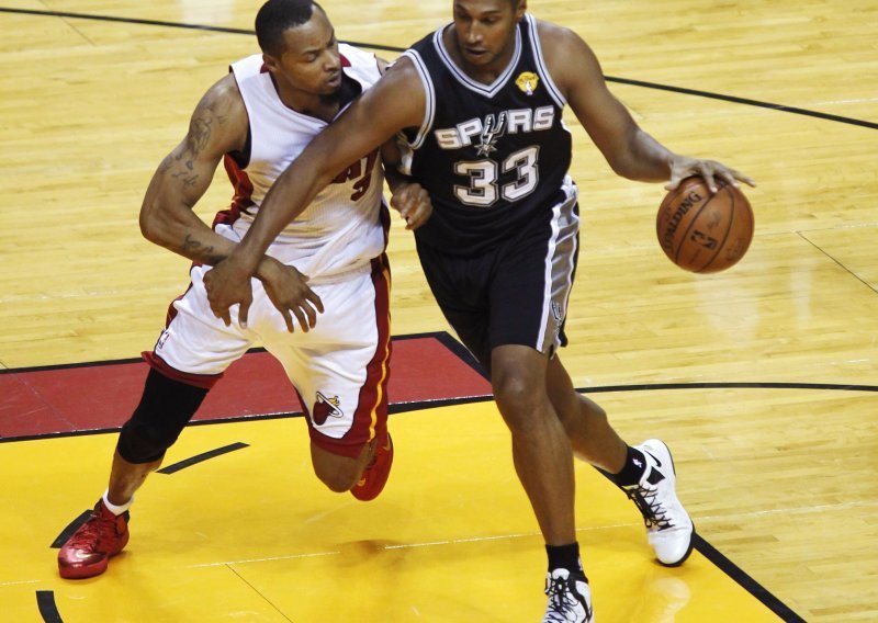 David West prešao u Golden State, Boris Diaw u Utah