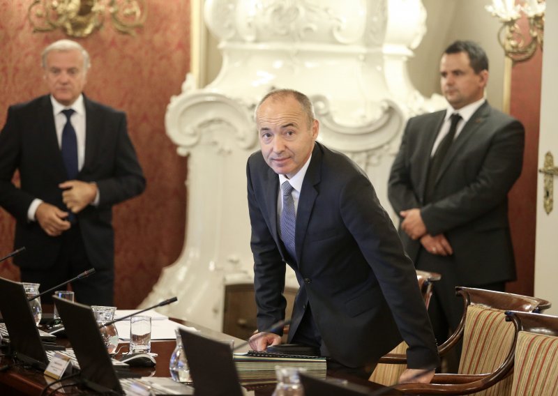 Krstičević opozvao neopozivu ostavku: Htio sam prodrmati sustav