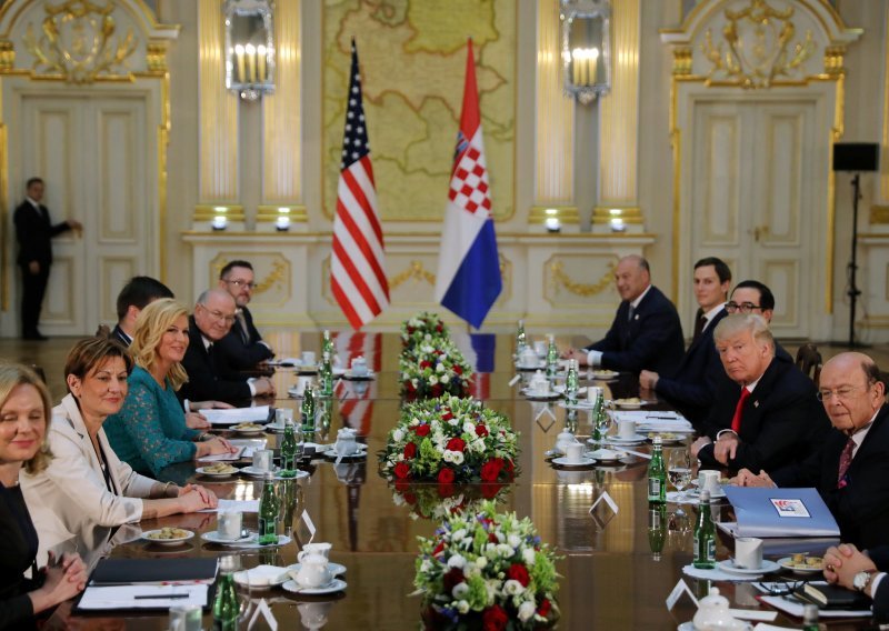 Grabar Kitarović tvrdi da je s Trumpom pričala o Sloveniji, iz Bijele kuće o tome ni slova