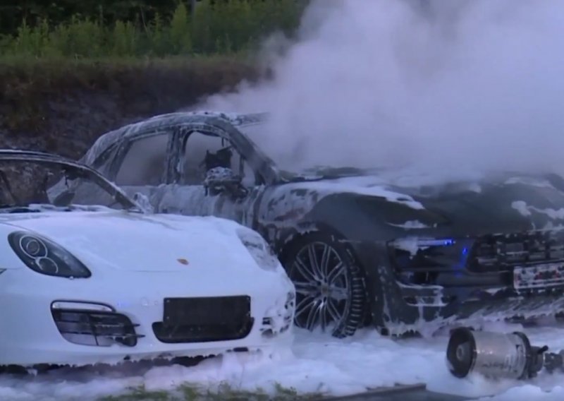 12 Porschea spaljeno do šasije u prosvjedima protiv kapitalizma