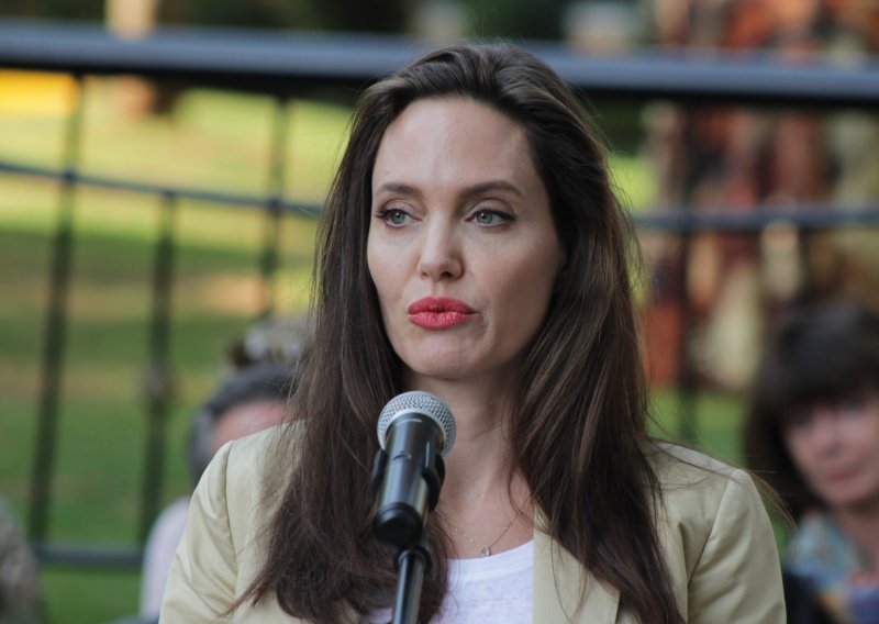 Rane još nisu zacijelile: Angelina Jolie progovorila o razvodu s Bradom Pittom