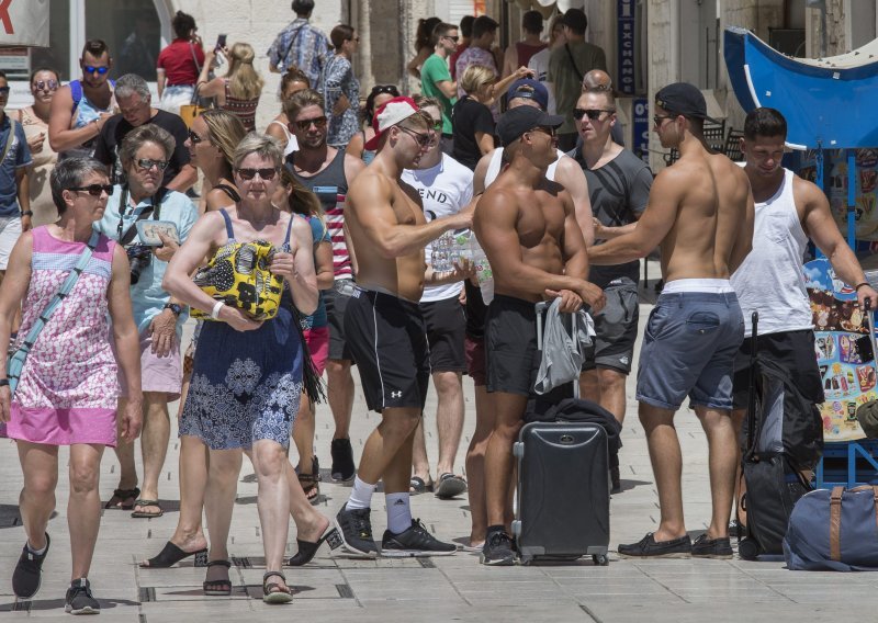 Ruše se svi mogući turistički rekordi, gotovo da nema slobodnog kreveta