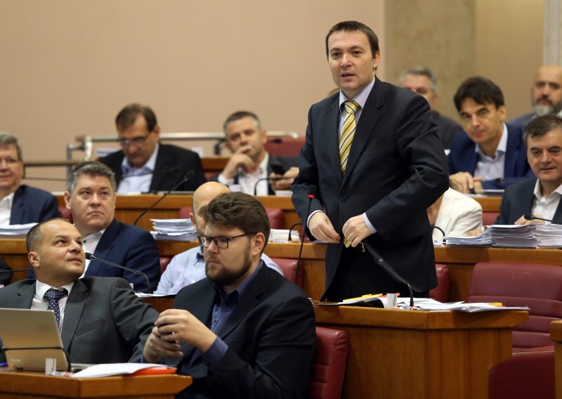 SDP predaje zahtjev za rušenje Plenkovićeve Vlade, što sad?