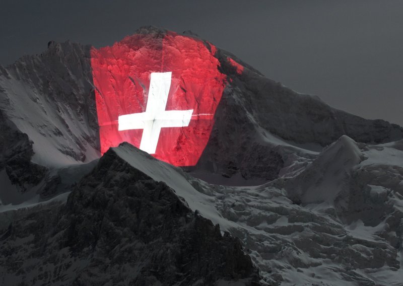 Švicarci glasaju o prijedlogu za bezuvjetni osnovni mjesečni prihod svakom državljaninu