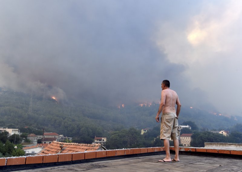 Upozorenje Splićanima: Ne izlazite, smanjite potrošnju vode i struje!