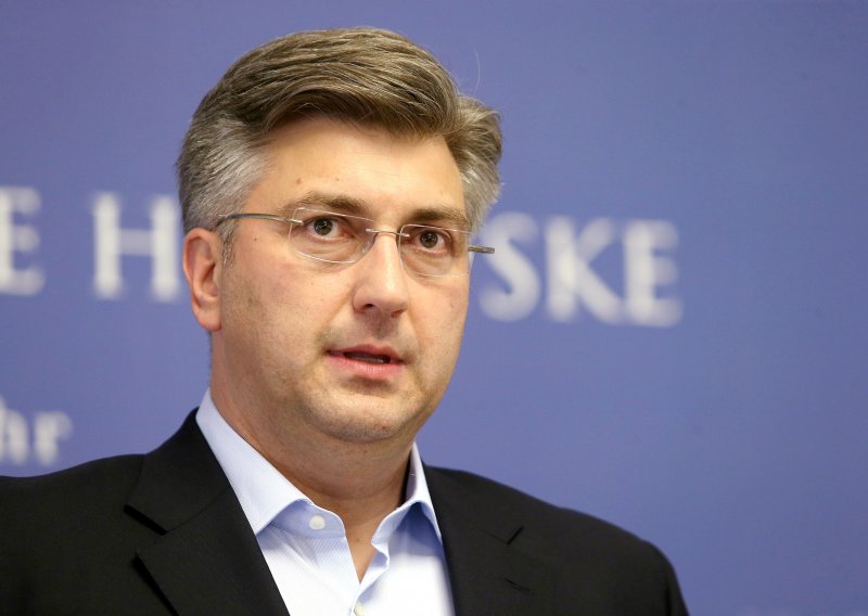 Plenković: Ne prihvaćam ostavku ministra, predsjednica nije u pravu