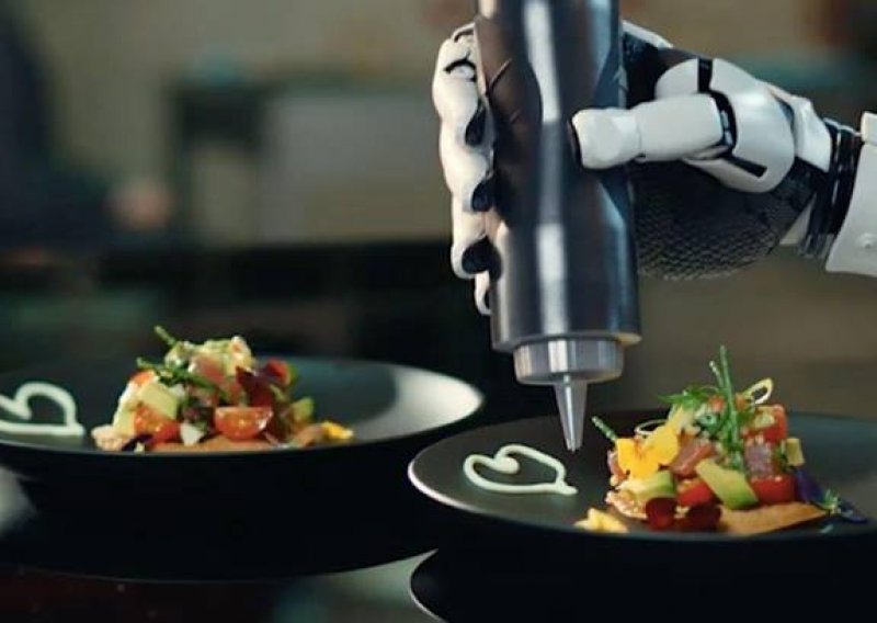 Budućnost je poslužena: U ovoj kuhinji radi – robot