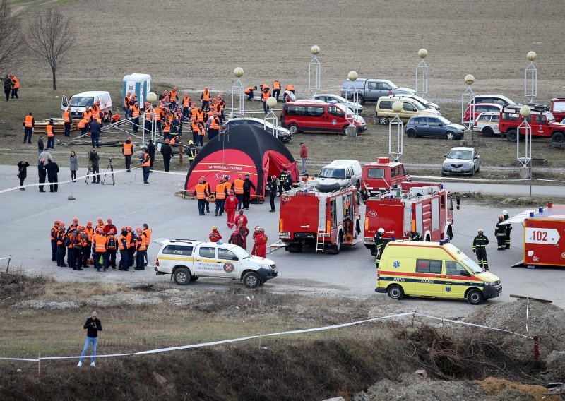 Relikt komunizma ili spas kad gori: Što zapravo radi civilna zaštita?