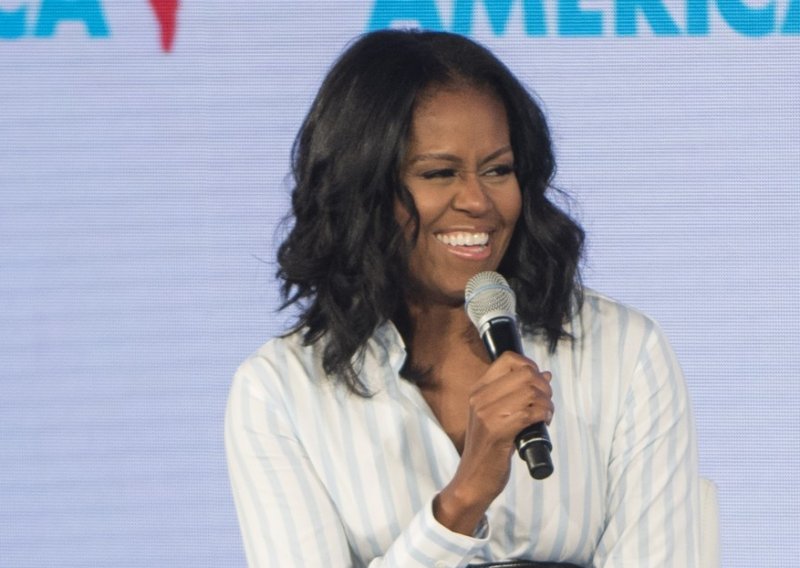 Ni Michelle Obama ne može odoljeti kultnim tenisicama