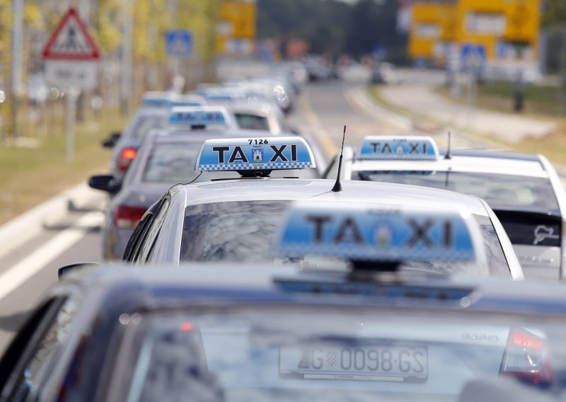 Stiže novi zakon o taksijima - istražili smo što će donijeti vama, a što taksistima
