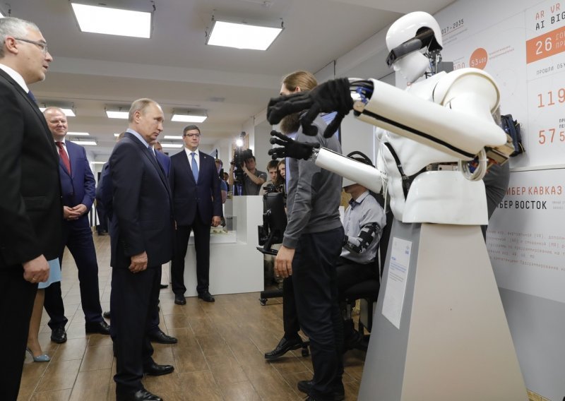 Nespretni robot Ruslan nije nimalo oduševio Putina