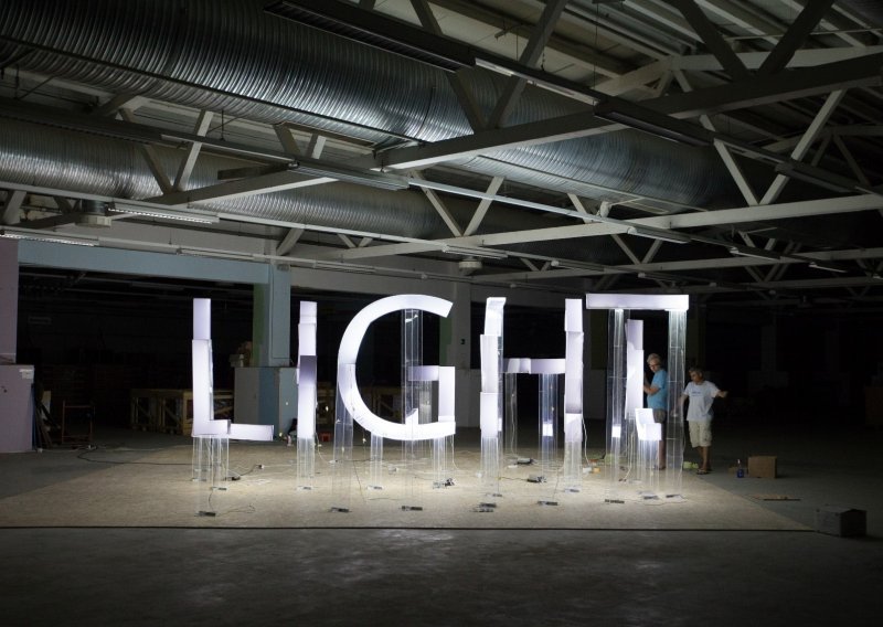 Premijera jedinstvene instalacije koja istovremeno otkriva i mrak i svjetlo