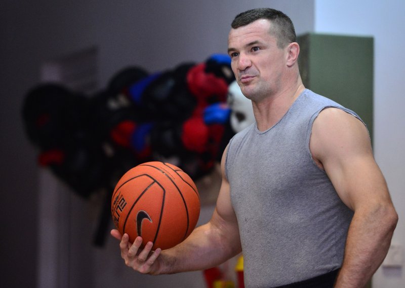 Hoće li Cro Cop uspjeti utjerati ovaj dug?