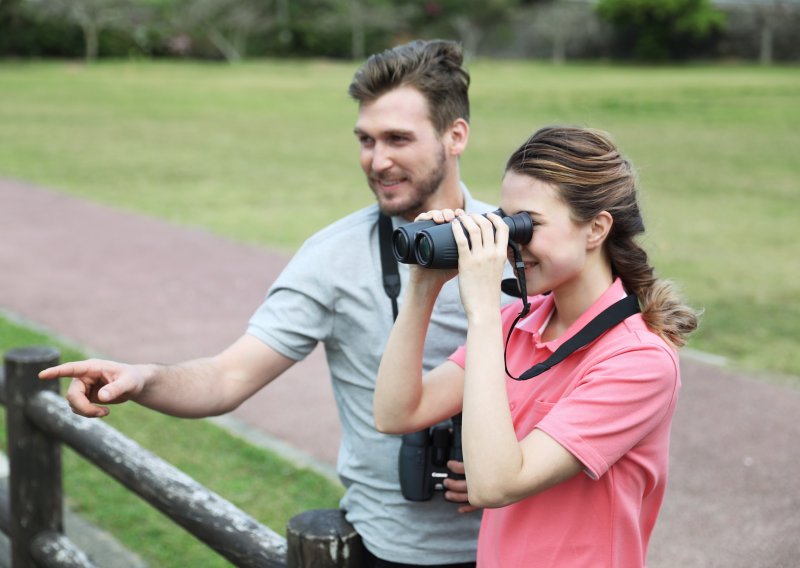 Canon ima nove dalekozore s moćnim sustavom stabilizacije slike