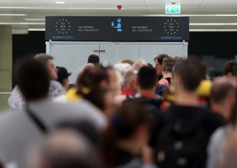 Najveći njemački sindikat: U četvrtak štrajk sigurnosnog osoblja u zračnim lukama