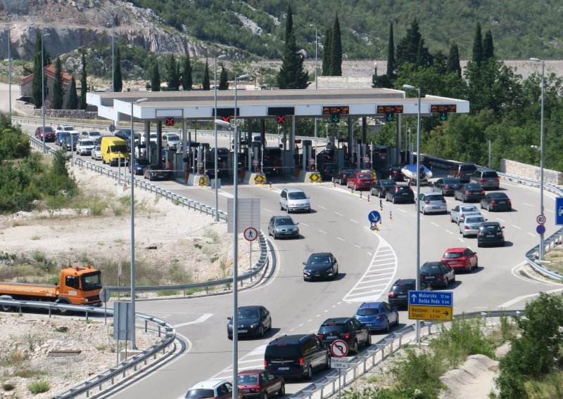 Bizaran cjenik HAC-a izazvao kilometarsku kolonu ispred Svetog Ilije