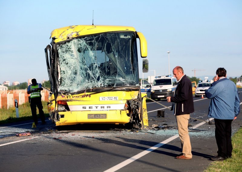 24 ozlijeđenih u sudaru dva autobusa i automobila kod Varaždina
