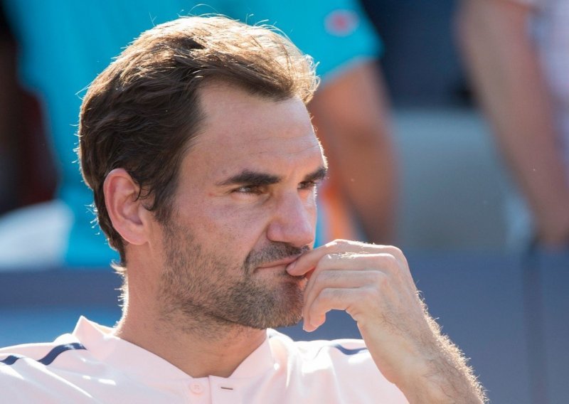 Roger Federer je u nevolji: Prijeti mu razočaravajući kraj sezone!
