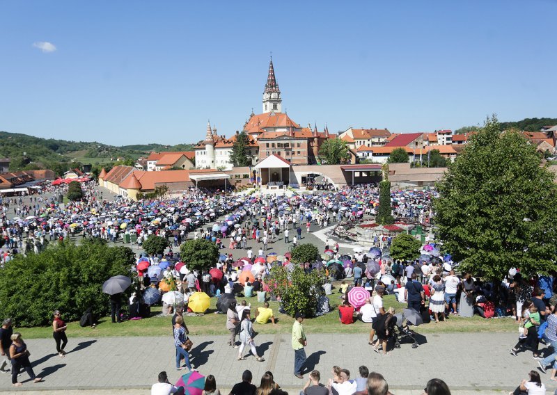 Bozanić:  Slijediti zauzimanje za čovjeka blaženog Alojzija Stepinca