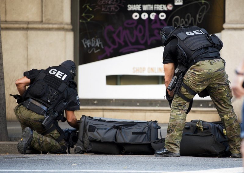 Napad u Barceloni: Ubijeno 13, ranjeno 100 ljudi, teroristi uhićeni