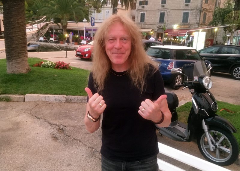 Legendarni gitarist Iron Maidena uživa s obitelji na jugu Hrvatske