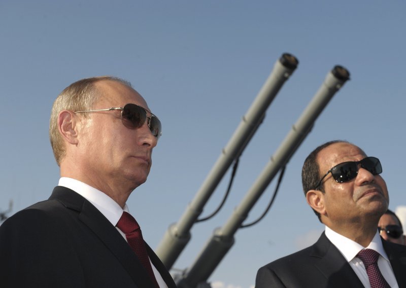 Putin razmatra suradnju u borbi protiv IS-a
