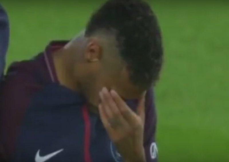 Neymar se zbog Barcelone rasplakao uoči početka utakmice!