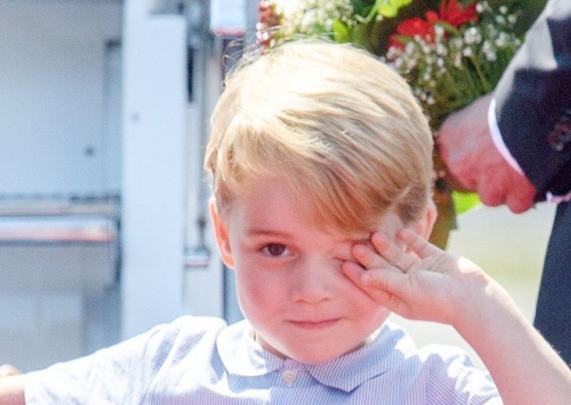Uzbuđeni William i Kate: Preslatki princ George kreće u školu