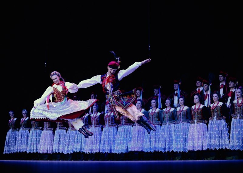 Vodimo vas na glazbeno scensku čaroliju tradicijskih plesova u Lisinskom